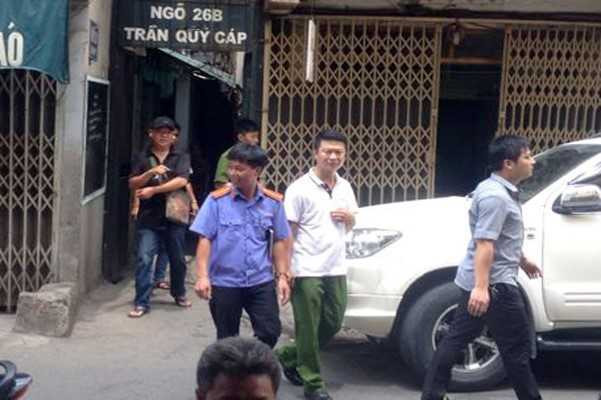 2-vo-chong-thuong-vong-trong-nha-tro-vo-bi-chong-danh-nhu-com-bua-tinmoi.vn