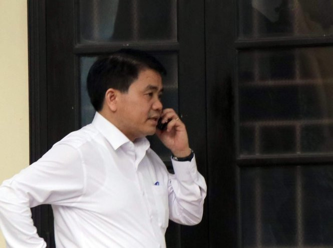 Hinh anh Ong Nguyen Duc Chung doi thoai voi nguoi dan Dong Tam 3