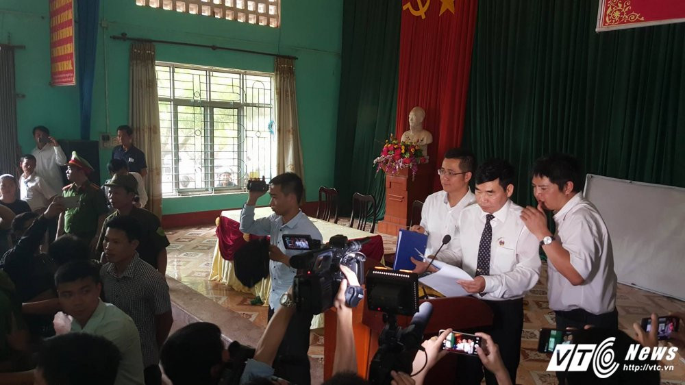 Hinh anh Video: Hon loan tai buoi xin loi 'tu tu' Han Duc Long