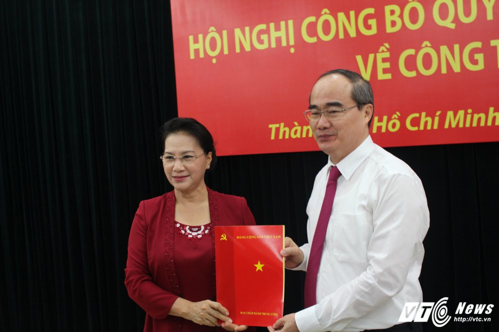 Hinh anh ​Ong Nguyen Thien Nhan lam Bi thu Thanh uy TP.HCM