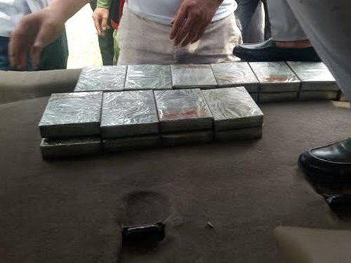 tai-xe-cho-29-banh-heroin-lieu-minh-chay-tron-vong-vay-cua-canh-sat