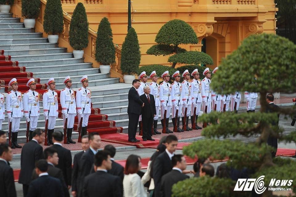 23515805_310570516088499_258091354_n 8