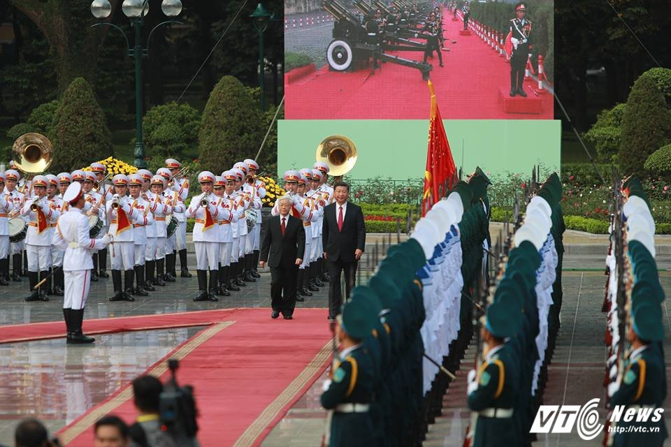 23548050_310570456088505_1843433592_n 12