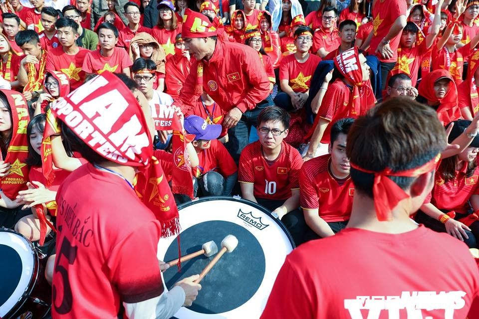 27294390_338349079977309_189695127_n 6