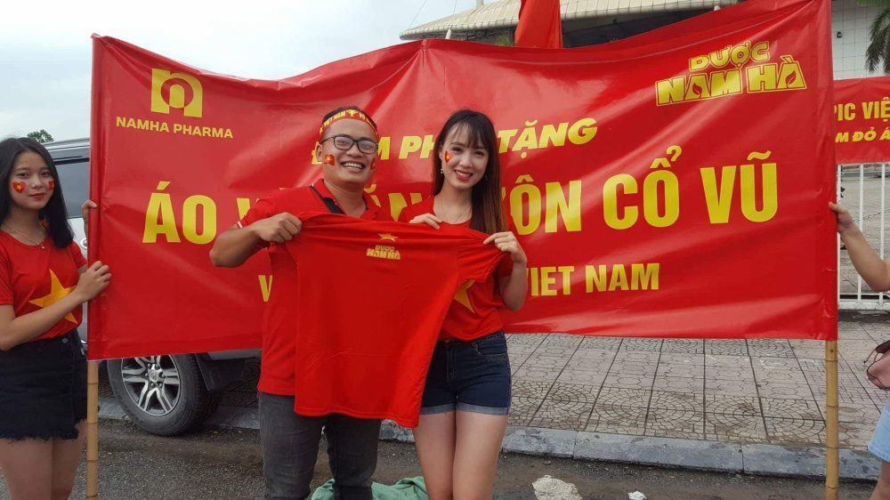 40258792_2199513437000018_4483414664058765312_n-1517 4