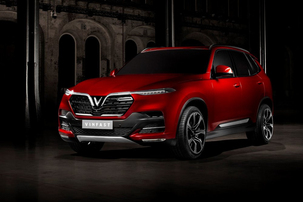 Vinfast_SUV34fronte_Composite_defedit 3