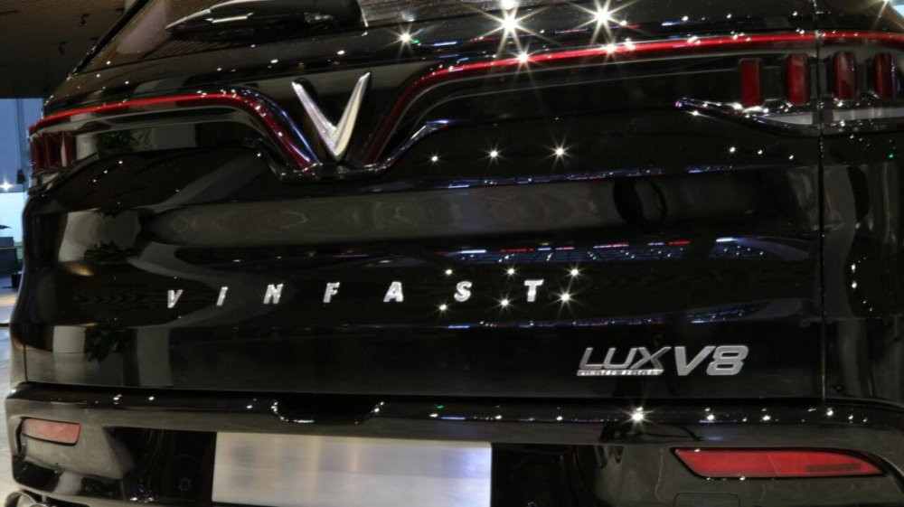 vinfast3 8