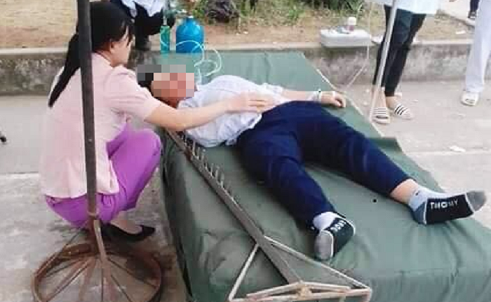 sao-nhay-cao-cam-vao-dau-nam-sinh