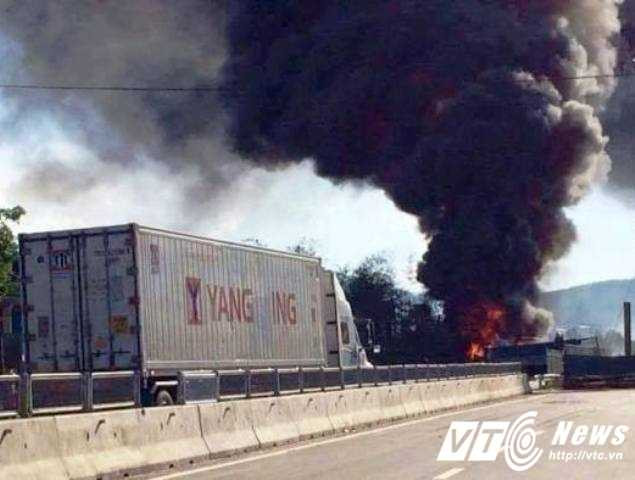 13625198_895914780518319_