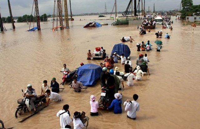 nhin-lai-15-hinh-anh-kho-quen-cua-tran-dai-hong-thuy-2008-o-hn 4