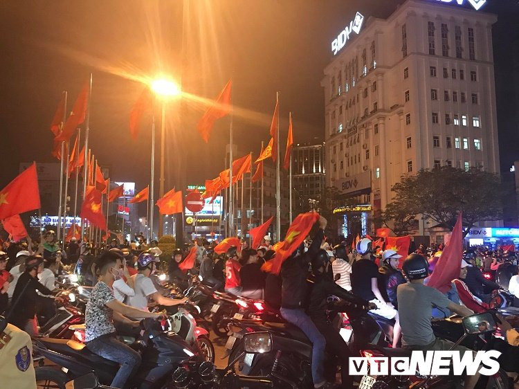 27329383_1625415564215158_542448443_o 5