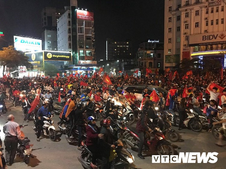 27330409_1625413900881991_1610390520_o 8