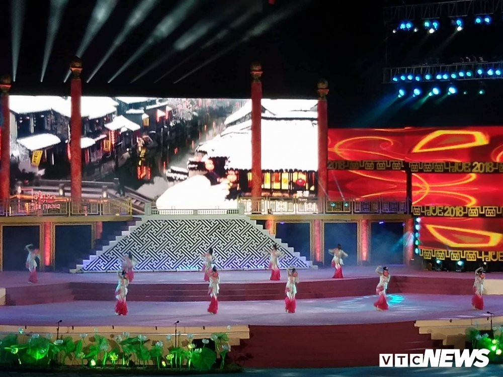 31460881_1746243245465722_7398352845516308480_n 13