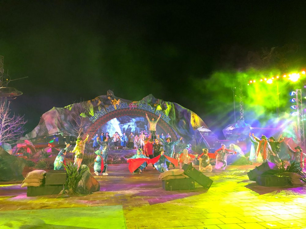 37886258_2323862240999790_7873355943323369472_n 7