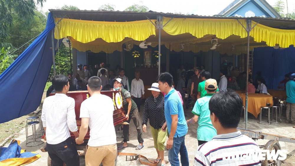 37964767_1738971406220591_2797942679609016320_n 14