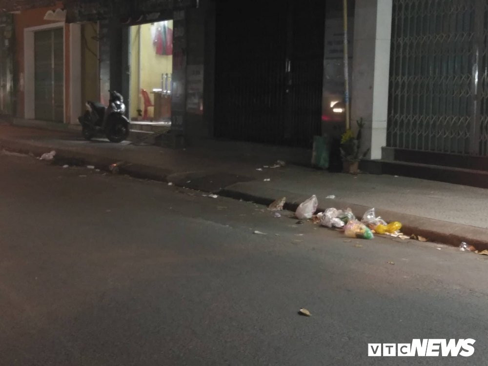 40027904_1091371827693630_4660816931010379776_n 8