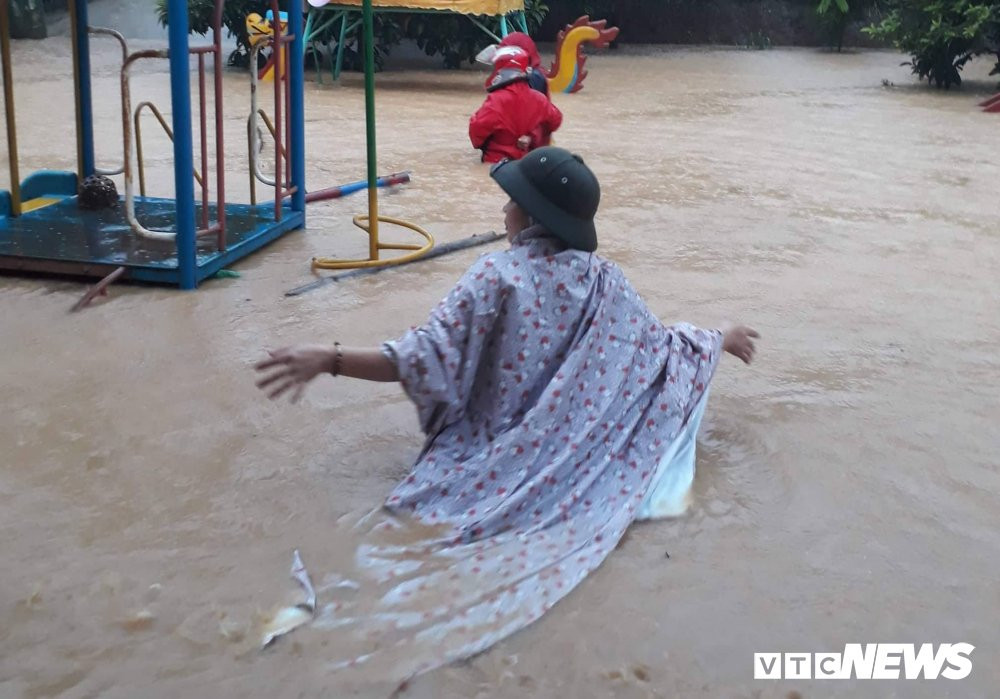 40455531_2101335050195106_5271378392204181504_n 10