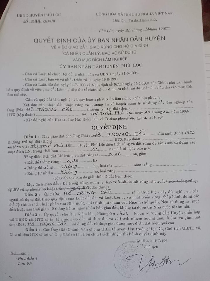 Vu-nhieu-can-bo-duoc-cap-dat-rung-Thanh-tra-tinh-vao-cuoc-loc-vinh-1544669257-width717height960 3