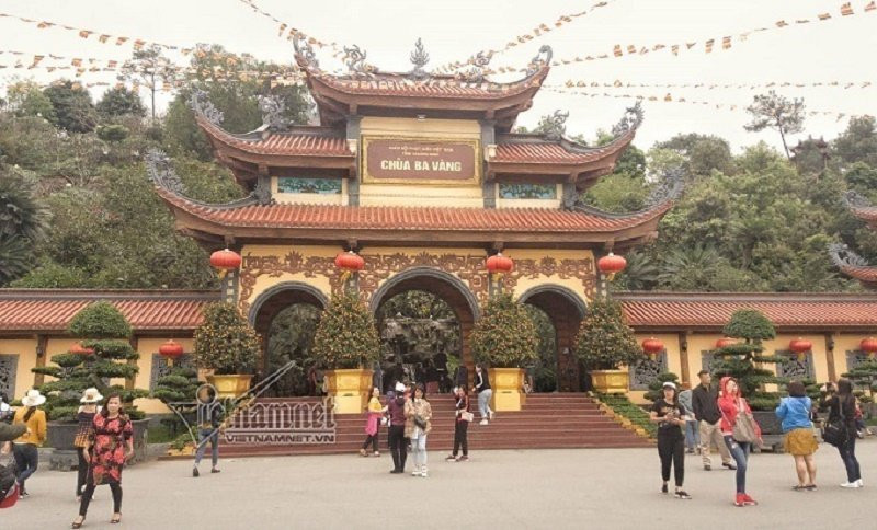 chua_ba_vang_dot_ngot_ngung_goi_vong_cung_oan_gia_trai_chu 3