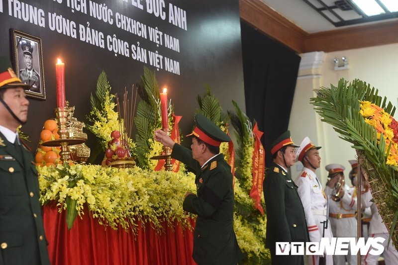 Vieng Dai Tuong Le Duc Anh 4 6