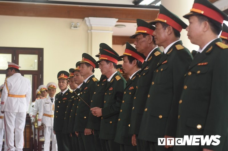 Vinge Dai tuong Le Duc Anh 7 7