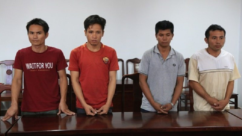 Bat-giu-nhom-doi-tuong-gay-ra-hang-loat-vu-trom-cap-vien-thong-cap-1-1560567950-width640height362