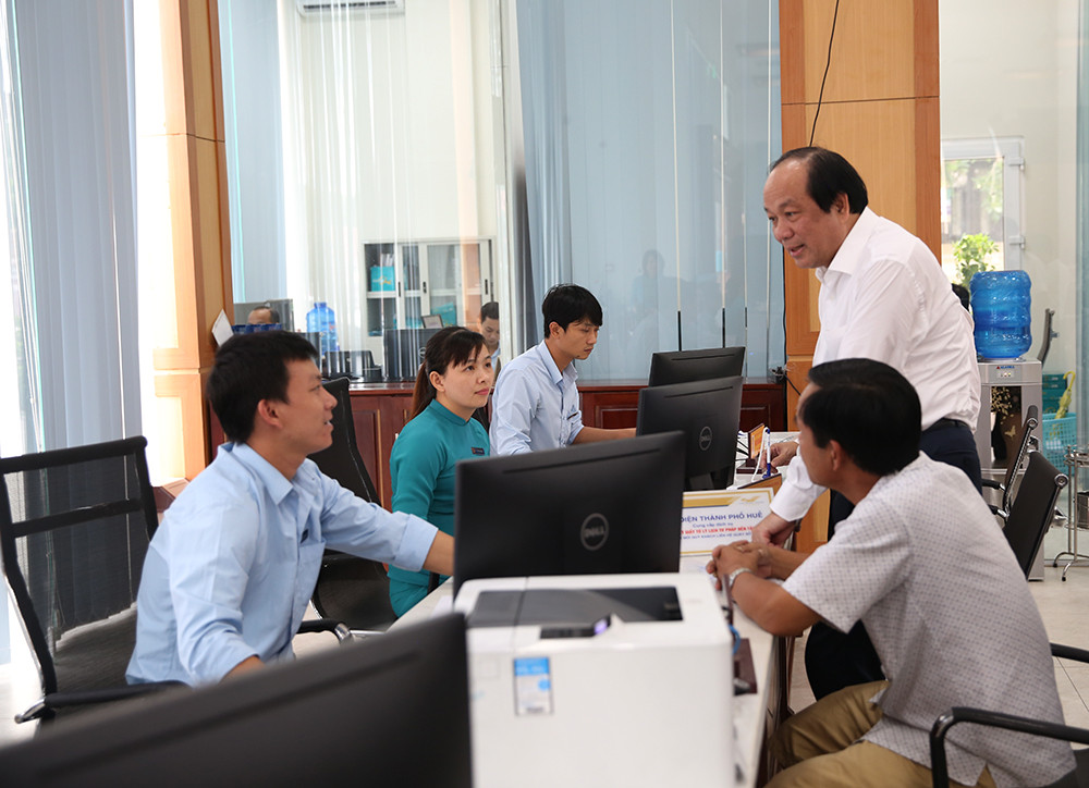 Bo truong Mai Tien Dung