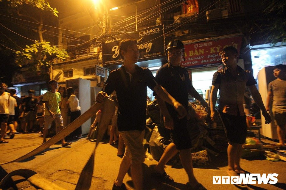 A Doan chay phich nuoc rang dong 1 9