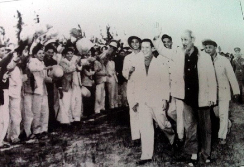 Bac Ho Tham que lan 2 3