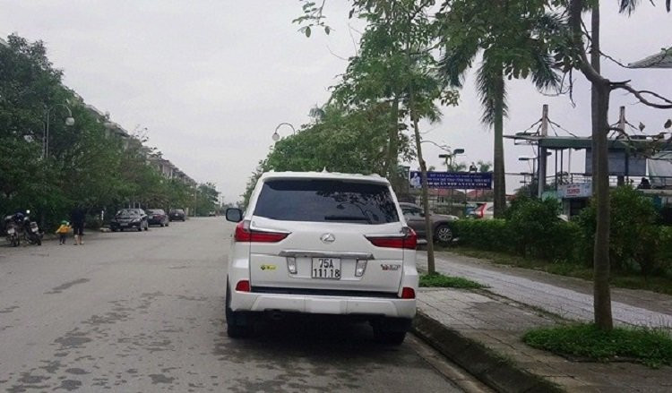 lexus-lx-570-hue1 11