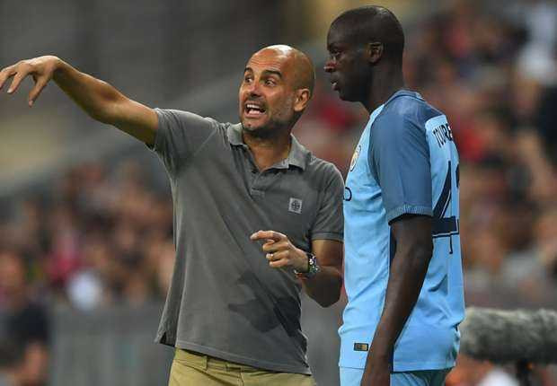 pep-guardiola-yaya-toure-