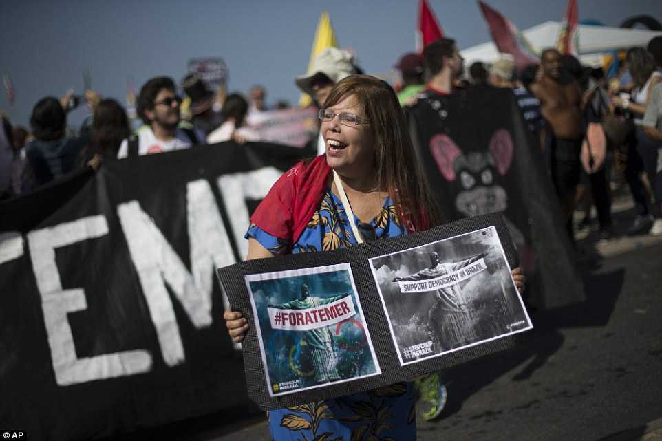 36E9144700000578-3726239-