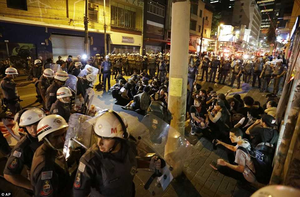 36EB2B7A00000578-3726239-