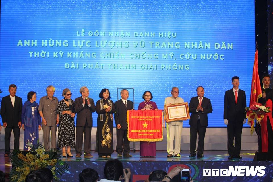 le-don-nhan-danh-hieu 5