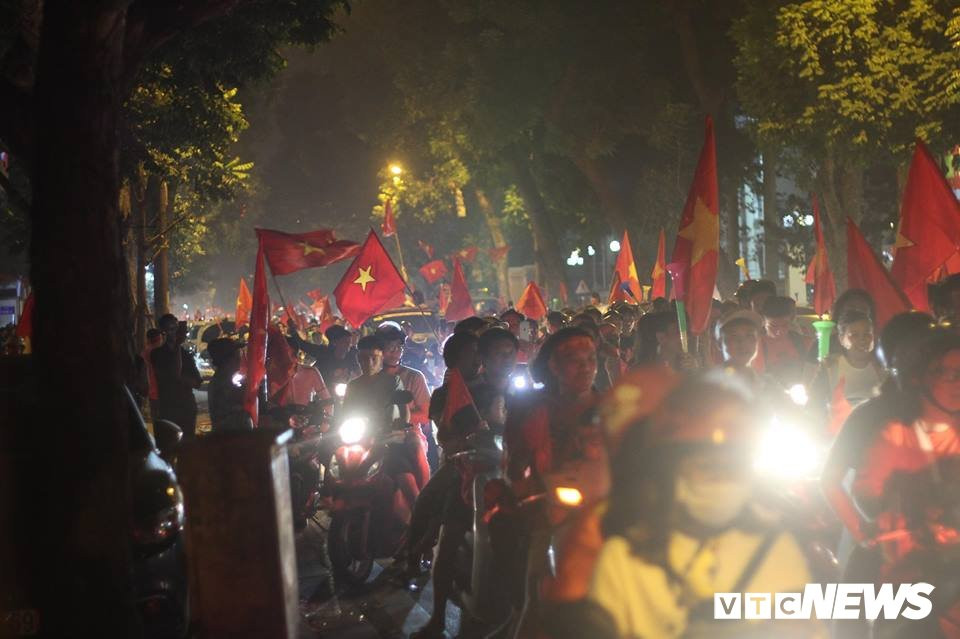 nguyen-thai-hoc-hanoi 25