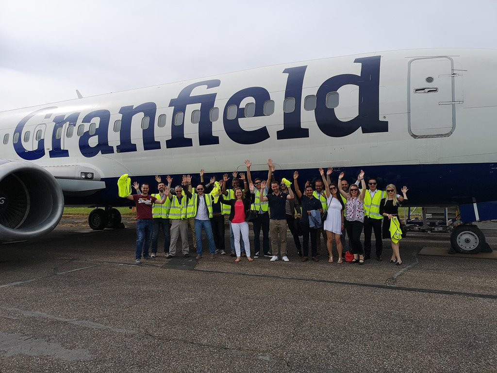 Dai hoc duy nhat o chau Au co san bay va doi bay rieng hinh anh 13