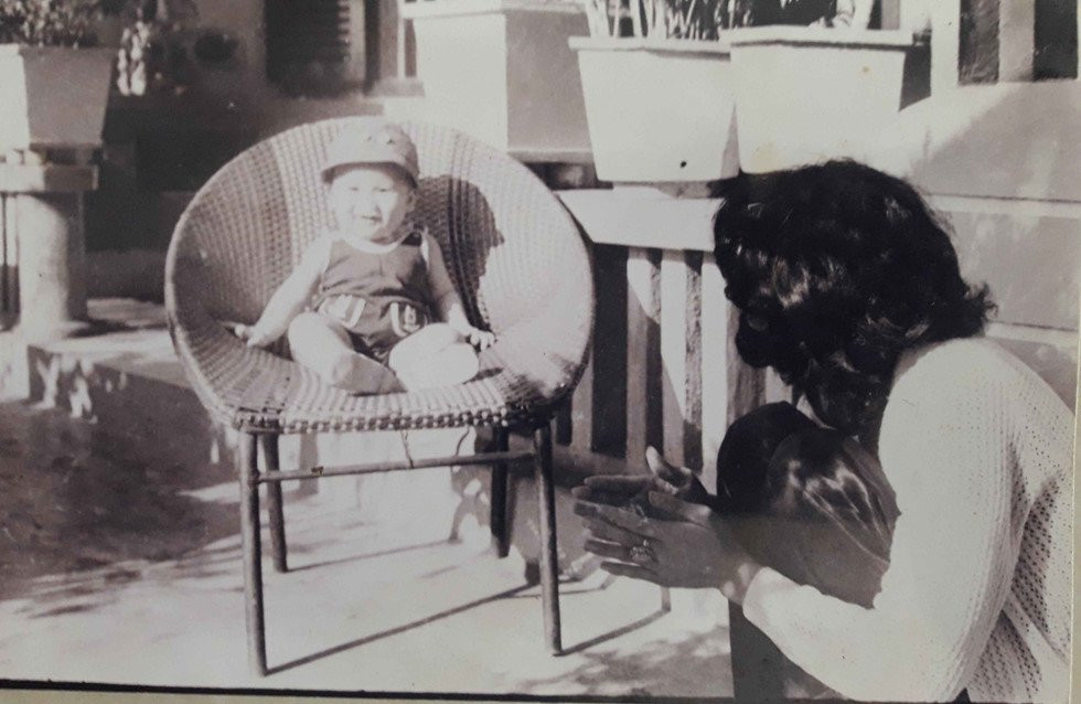 Con trai bị đưa đi châu Âu, mẹ Việt hóa điên và cuộc gặp sau 43 năm