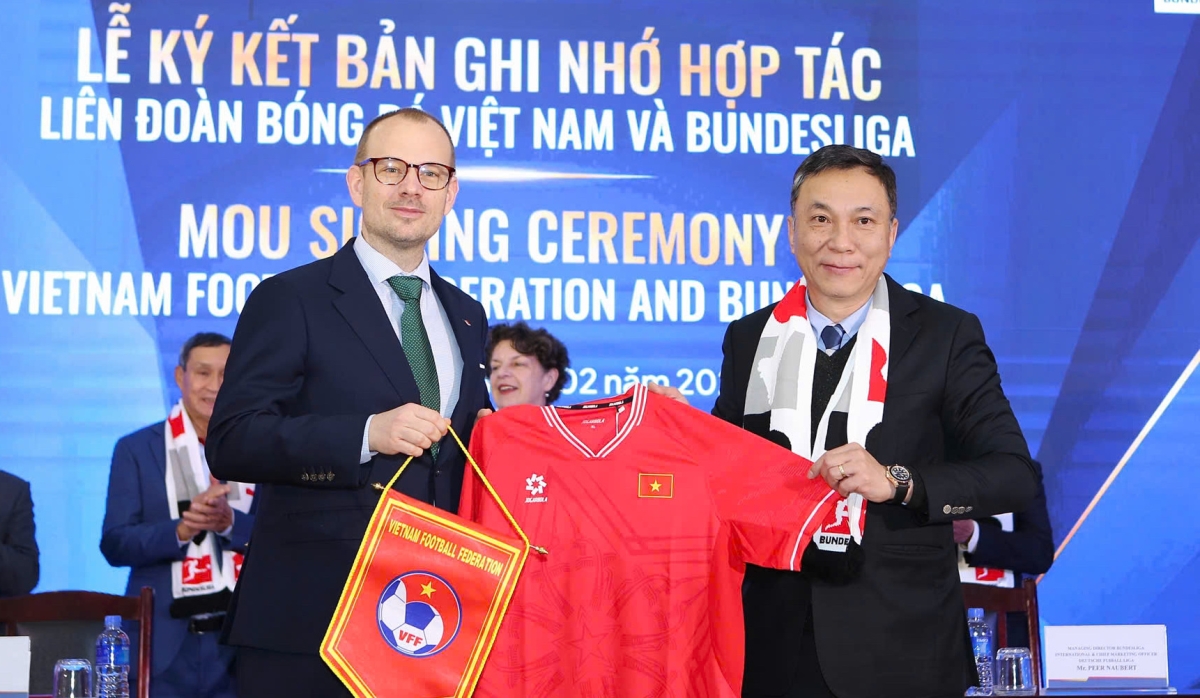 Tuyển Việt Nam có thêm cơ hội giao hữu Borussia Dortmund, Bayern Munich