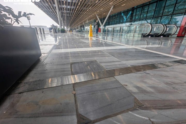 Lý do nền nhà ga T3 Tân Sơn Nhất bong tróc dù mới khánh thành