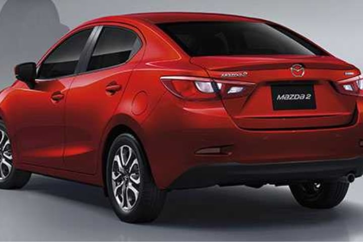 Mazda 2 phiên bản 2017 giá chỉ từ 345 triệu đồng