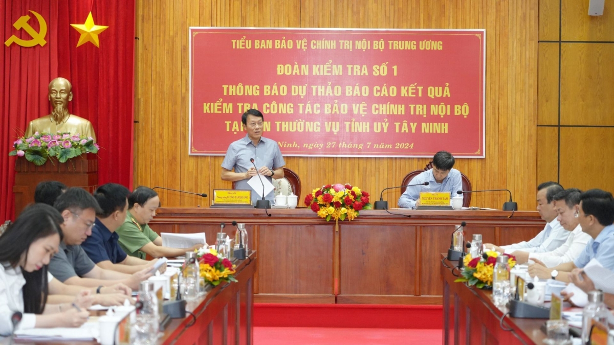 Bộ trưởng Bộ Công an làm việc với Tây Ninh về bảo vệ chính trị nội bộ