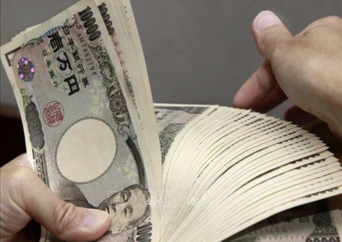 Đồng yen của Nhật Bản trượt giá xuống mức thấp nhất trong 34 năm