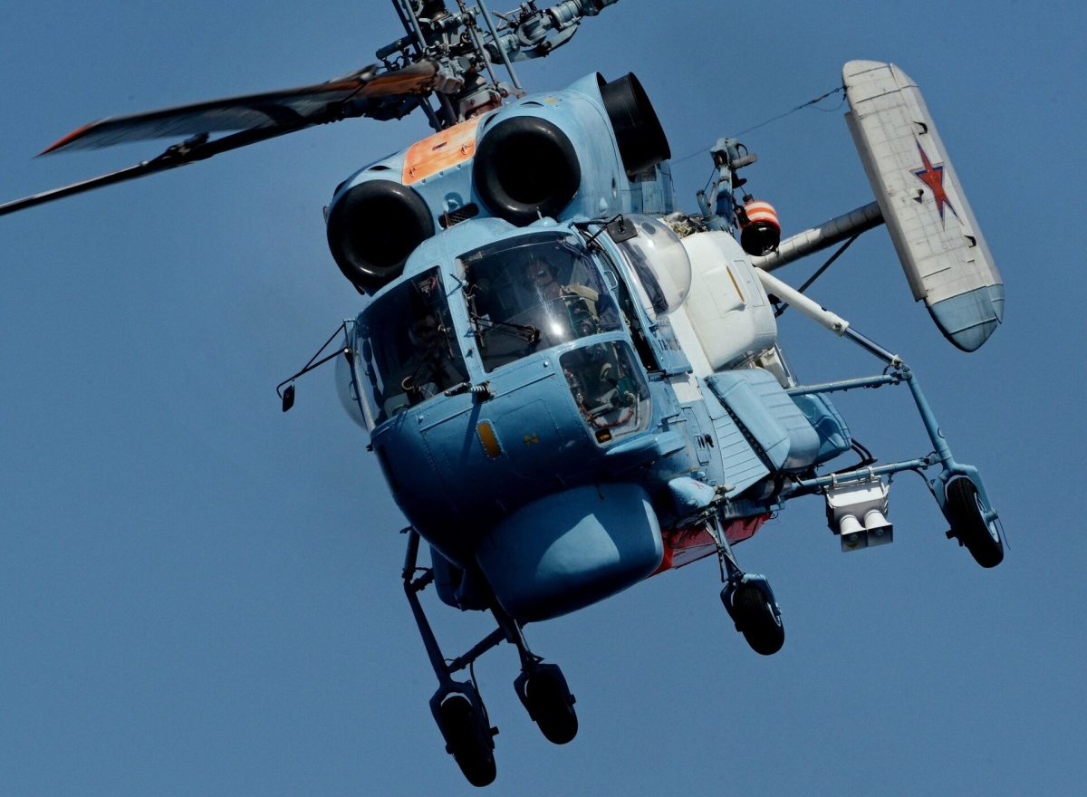 Video tình báo Ukraine phá hủy trực thăng Ka-32 của Nga ở sân bay Moskva