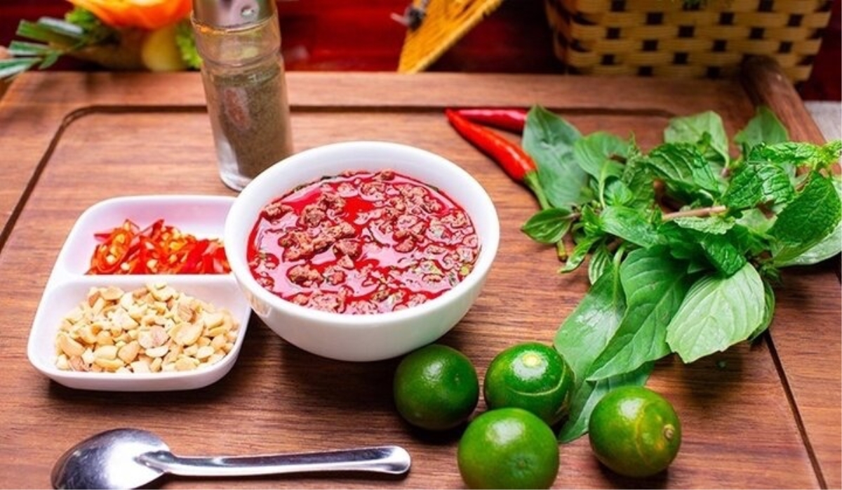 Tử vong sau khi ăn tiết canh lợn