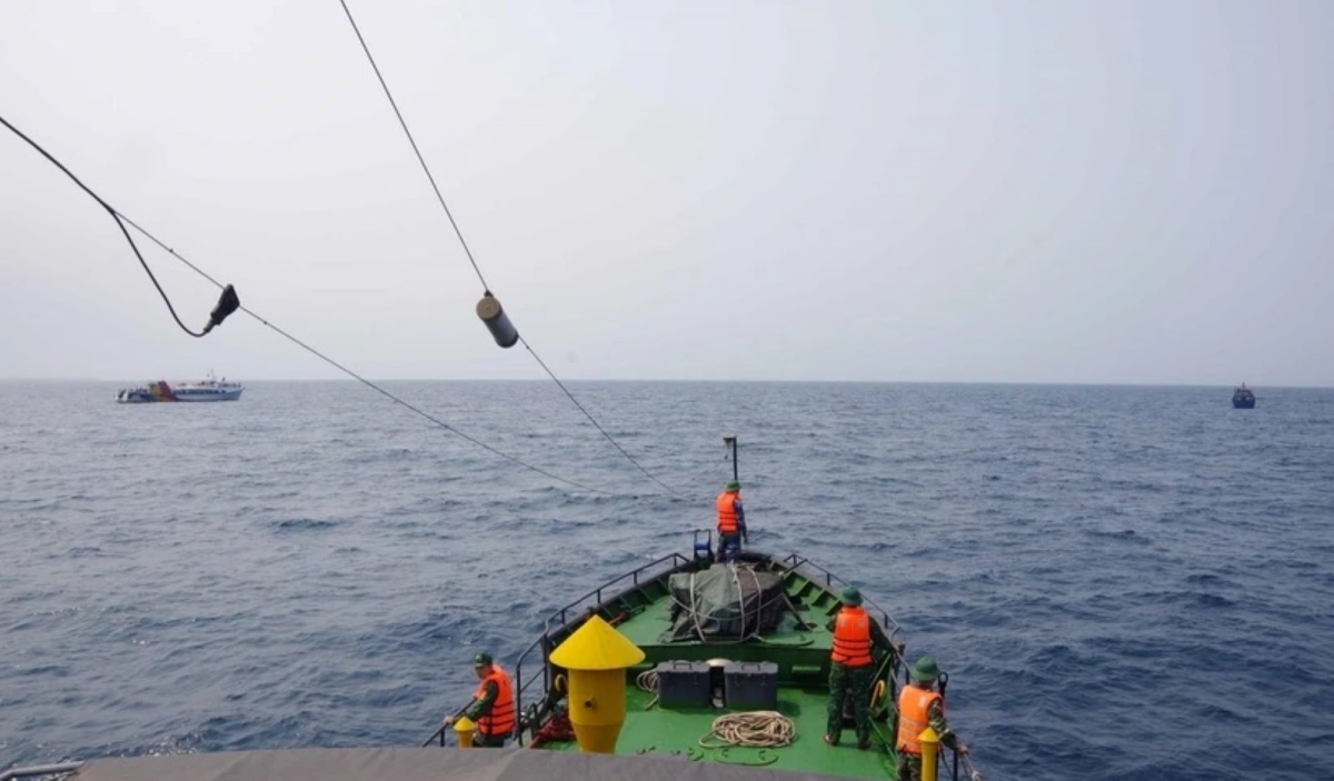 Lật sà lan trên biển Lý Sơn: Xác định danh tính 4 nạn nhân tử vong