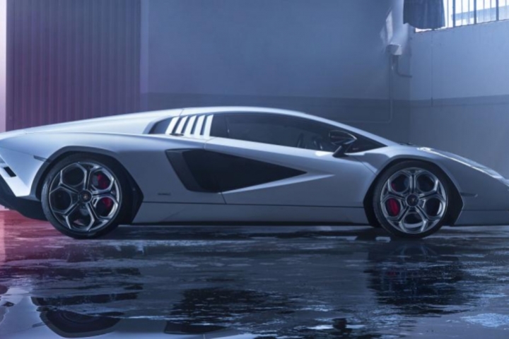 Lamborghini siêu đắt đỏ bán hết veo chỉ trong 7 ngày