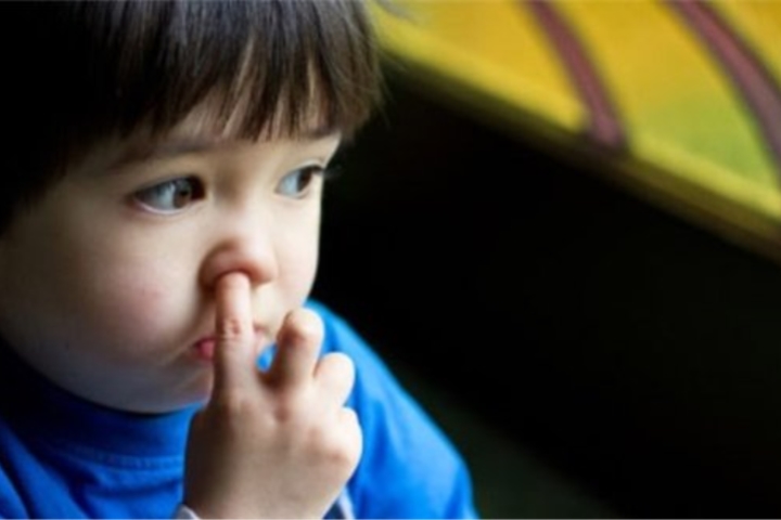 Tiết Lộ Bất Ngờ Lý Giải Vì Sao Trẻ Con Thích... Ăn Gỉ Mũi