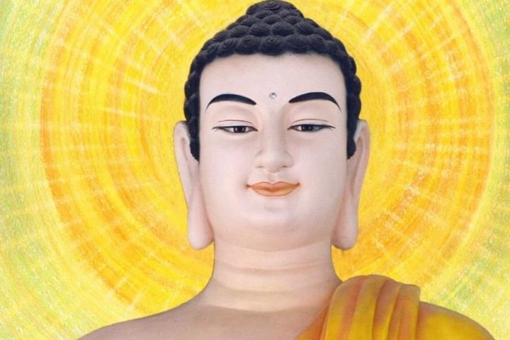 Vì sao Đức Phật để tóc trong khi mọi tăng ni đều cạo đầu?