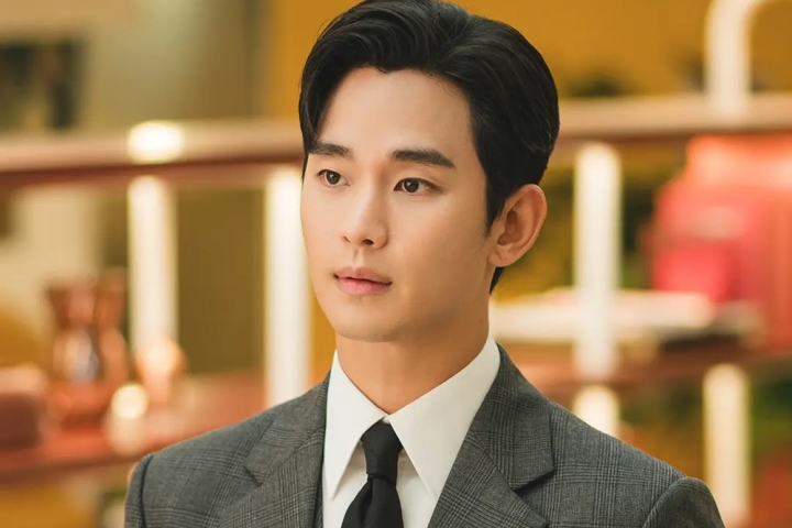 Kim Soo Hyun gặp phải một số rắc rối liên quan đến hợp đồng quảng cáo
