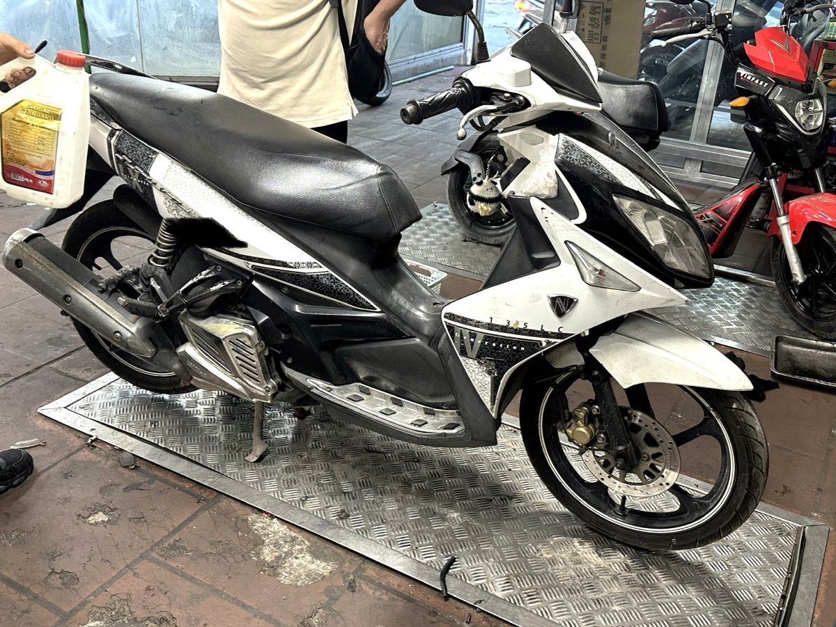 Xăng E10 bị nghi ngờ làm xe chết máy, thợ sửa chữa chỉ ra nguyên nhân bất ngờ